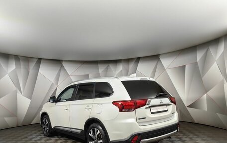 Mitsubishi Outlander III рестайлинг 3, 2017 год, 1 895 000 рублей, 4 фотография