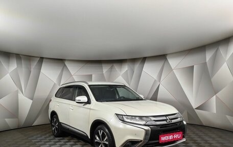 Mitsubishi Outlander III рестайлинг 3, 2017 год, 1 895 000 рублей, 3 фотография