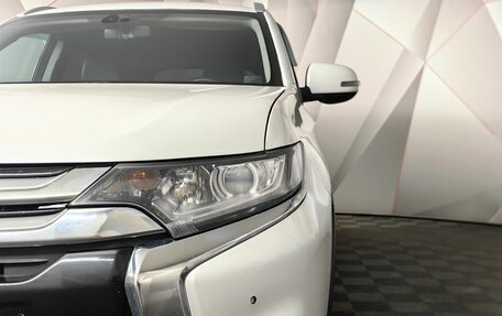 Mitsubishi Outlander III рестайлинг 3, 2017 год, 1 895 000 рублей, 21 фотография