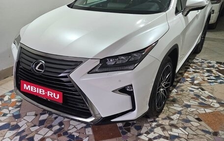 Lexus RX IV рестайлинг, 2018 год, 4 600 000 рублей, 7 фотография