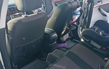 Toyota Avensis III рестайлинг, 2003 год, 720 000 рублей, 9 фотография