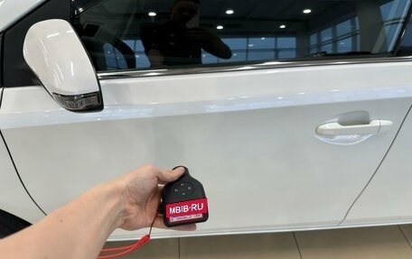 Toyota Auris II, 2013 год, 1 379 000 рублей, 21 фотография