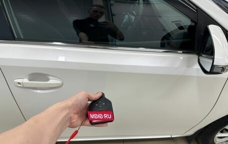 Toyota Auris II, 2013 год, 1 379 000 рублей, 27 фотография