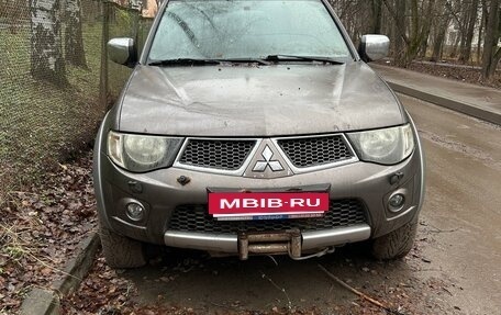 Mitsubishi L200 IV рестайлинг, 2012 год, 1 200 000 рублей, 2 фотография