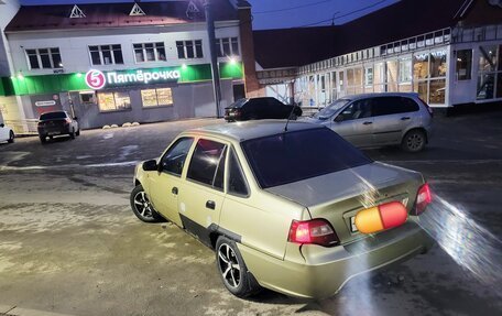 Daewoo Nexia I рестайлинг, 2011 год, 100 000 рублей, 3 фотография