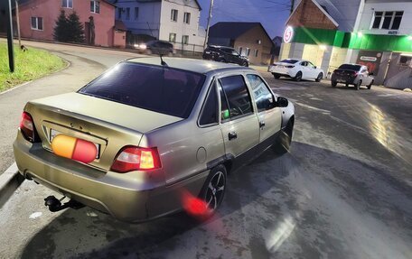 Daewoo Nexia I рестайлинг, 2011 год, 100 000 рублей, 4 фотография