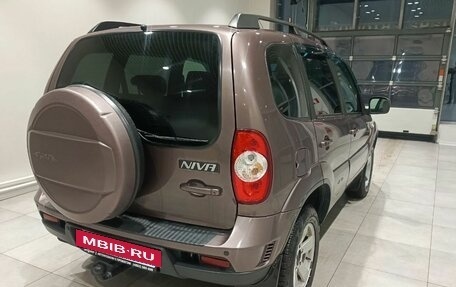 Chevrolet Niva I рестайлинг, 2018 год, 699 000 рублей, 6 фотография