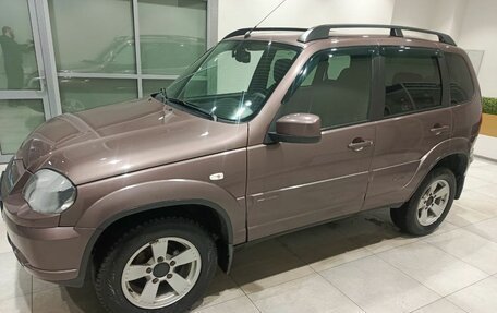 Chevrolet Niva I рестайлинг, 2018 год, 699 000 рублей, 5 фотография