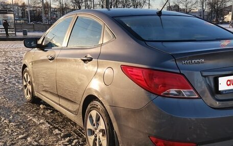 Hyundai Solaris II рестайлинг, 2015 год, 890 000 рублей, 3 фотография