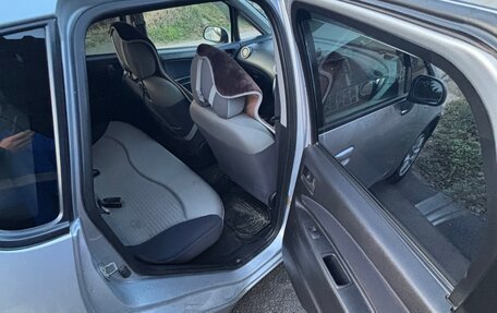 Mitsubishi Colt VI рестайлинг, 2005 год, 400 000 рублей, 11 фотография