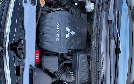 Mitsubishi Colt VI рестайлинг, 2005 год, 400 000 рублей, 20 фотография