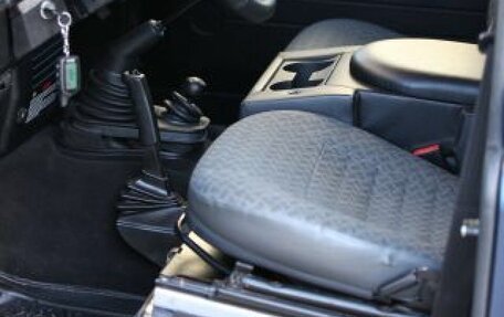 Land Rover Defender I, 2006 год, 750 000 рублей, 7 фотография