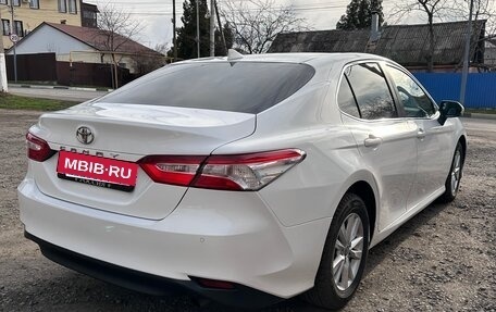 Toyota Camry, 2020 год, 1 995 000 рублей, 7 фотография