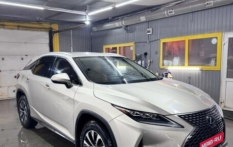Lexus RX IV рестайлинг, 2019 год, 5 000 000 рублей, 1 фотография