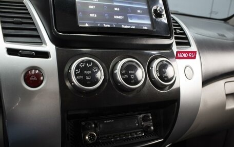 Mitsubishi Pajero Sport II рестайлинг, 2014 год, 1 790 000 рублей, 18 фотография