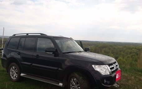 Mitsubishi Pajero IV, 2013 год, 2 100 000 рублей, 2 фотография