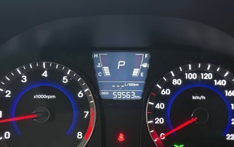 Hyundai Solaris II рестайлинг, 2011 год, 949 000 рублей, 23 фотография