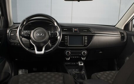 KIA Rio IV, 2018 год, 1 350 000 рублей, 5 фотография