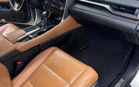 Lexus RX IV рестайлинг, 2019 год, 5 000 000 рублей, 11 фотография
