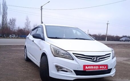 Hyundai Solaris II рестайлинг, 2016 год, 690 000 рублей, 3 фотография