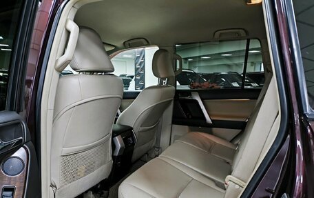 Toyota Land Cruiser Prado 150 рестайлинг 2, 2013 год, 2 850 000 рублей, 14 фотография