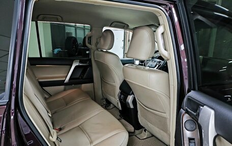 Toyota Land Cruiser Prado 150 рестайлинг 2, 2013 год, 2 850 000 рублей, 17 фотография