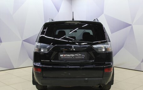 Mitsubishi Outlander III рестайлинг 3, 2008 год, 867 600 рублей, 4 фотография