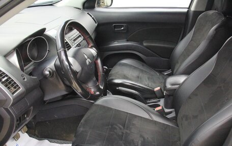 Mitsubishi Outlander III рестайлинг 3, 2008 год, 867 600 рублей, 11 фотография