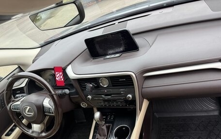 Lexus RX IV рестайлинг, 2016 год, 3 200 000 рублей, 12 фотография