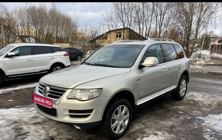 Volkswagen Touareg III, 2010 год, 1 650 000 рублей, 1 фотография