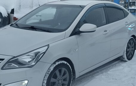 Hyundai Solaris II рестайлинг, 2014 год, 920 000 рублей, 3 фотография