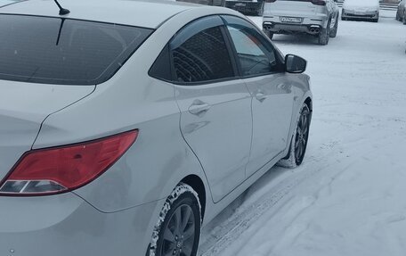 Hyundai Solaris II рестайлинг, 2014 год, 920 000 рублей, 5 фотография