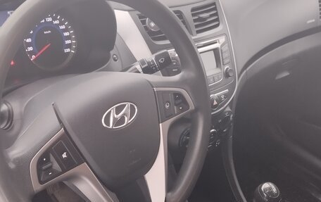 Hyundai Solaris II рестайлинг, 2014 год, 920 000 рублей, 9 фотография