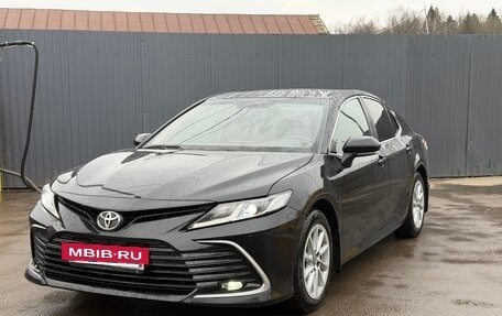 Toyota Camry, 2021 год, 2 310 000 рублей, 3 фотография
