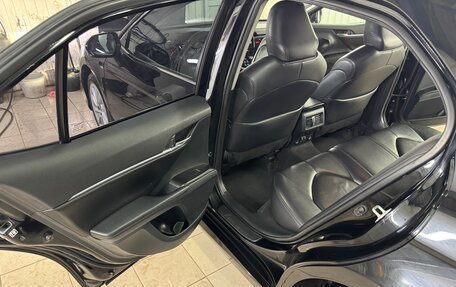 Toyota Camry, 2021 год, 2 310 000 рублей, 19 фотография