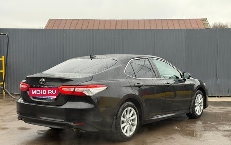 Toyota Camry, 2021 год, 2 310 000 рублей, 9 фотография