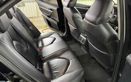 Toyota Camry, 2021 год, 2 310 000 рублей, 20 фотография