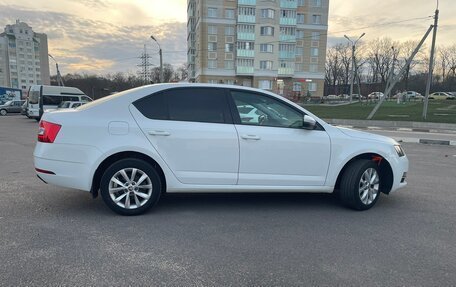 Skoda Octavia, 2017 год, 1 630 000 рублей, 7 фотография