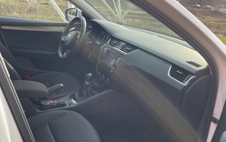 Skoda Octavia, 2017 год, 1 630 000 рублей, 9 фотография