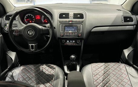 Volkswagen Polo VI (EU Market), 2013 год, 850 000 рублей, 13 фотография