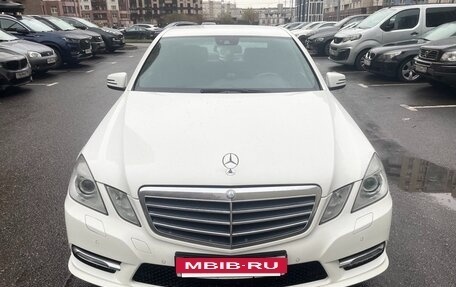 Mercedes-Benz E-Класс, 2012 год, 2 200 000 рублей, 3 фотография