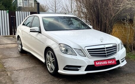 Mercedes-Benz E-Класс, 2012 год, 2 200 000 рублей, 14 фотография