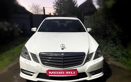 Mercedes-Benz E-Класс, 2012 год, 2 200 000 рублей, 11 фотография