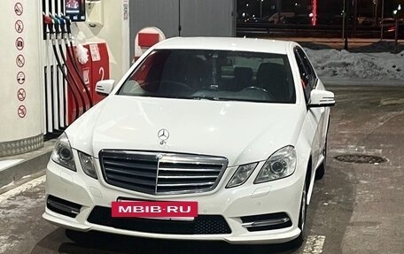 Mercedes-Benz E-Класс, 2012 год, 2 200 000 рублей, 15 фотография