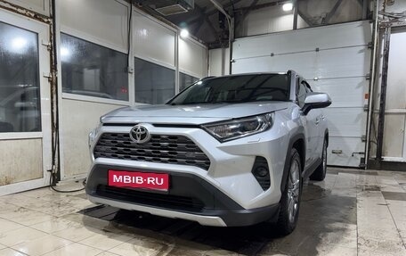 Toyota RAV4, 2021 год, 4 100 000 рублей, 1 фотография