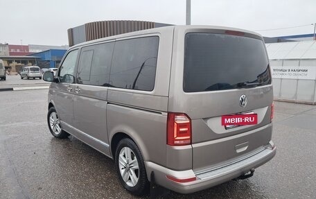 Volkswagen Multivan T6 рестайлинг, 2016 год, 3 030 000 рублей, 5 фотография