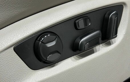 Volkswagen Touareg III, 2012 год, 1 859 900 рублей, 17 фотография