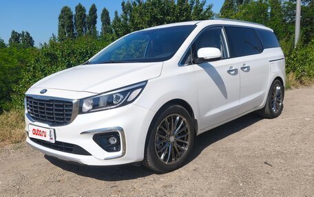 KIA Carnival III, 2019 год, 2 765 000 рублей, 2 фотография