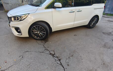 KIA Carnival III, 2019 год, 2 765 000 рублей, 9 фотография