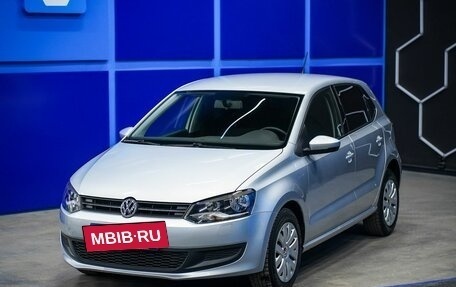 Volkswagen Polo VI (EU Market), 2011 год, 1 100 000 рублей, 2 фотография